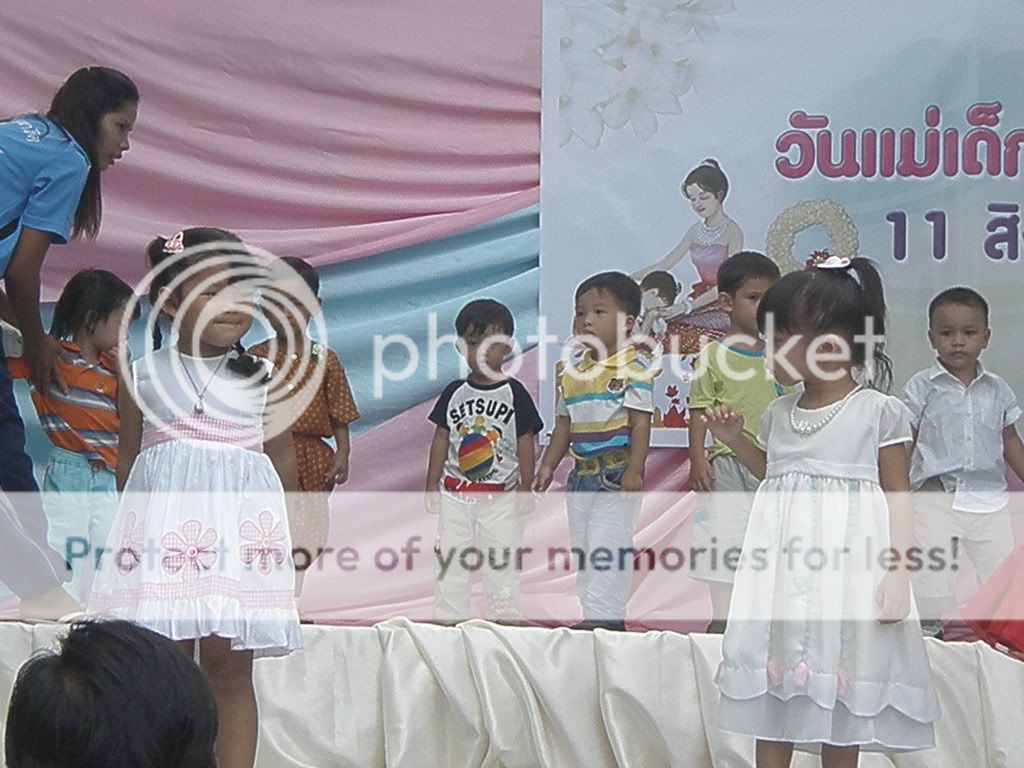 วันแม่ย้อนหลังเกือบสิ้นเดือน